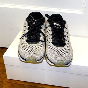 Nike sneakers running sneakers tailwind 8 size 7.5